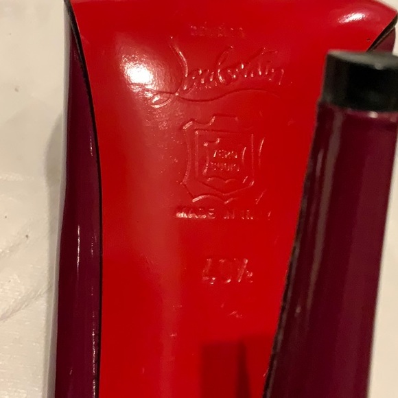 Maroon/ dark pink heels - Picture 5 of 7